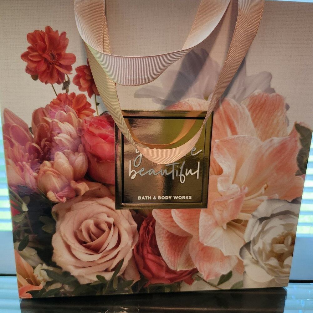 Rose scented gift set from Bath & Body